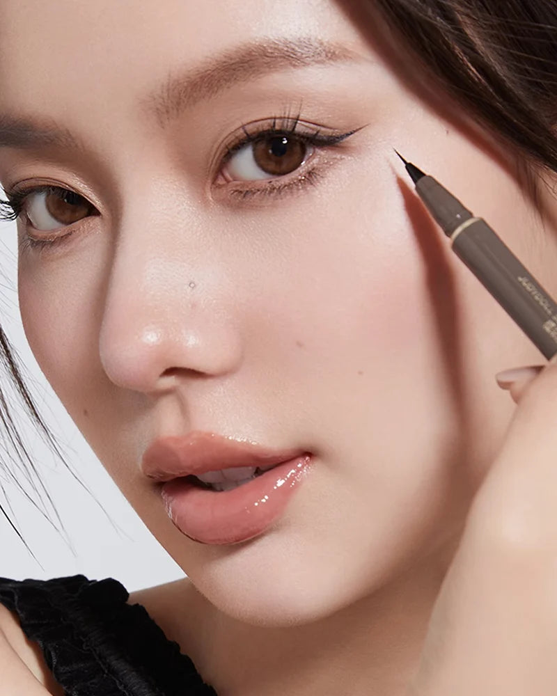 JUDYDOLL Skinny Liquid Eyeliner (0.5ml)