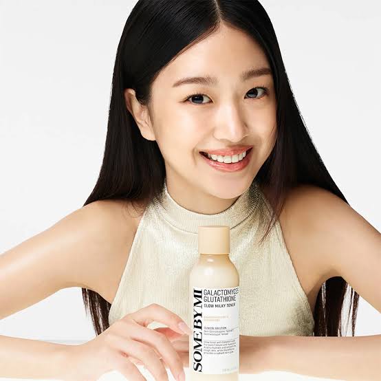 SOME BY MI Galactomyces Glow Milk Toner (200ml)